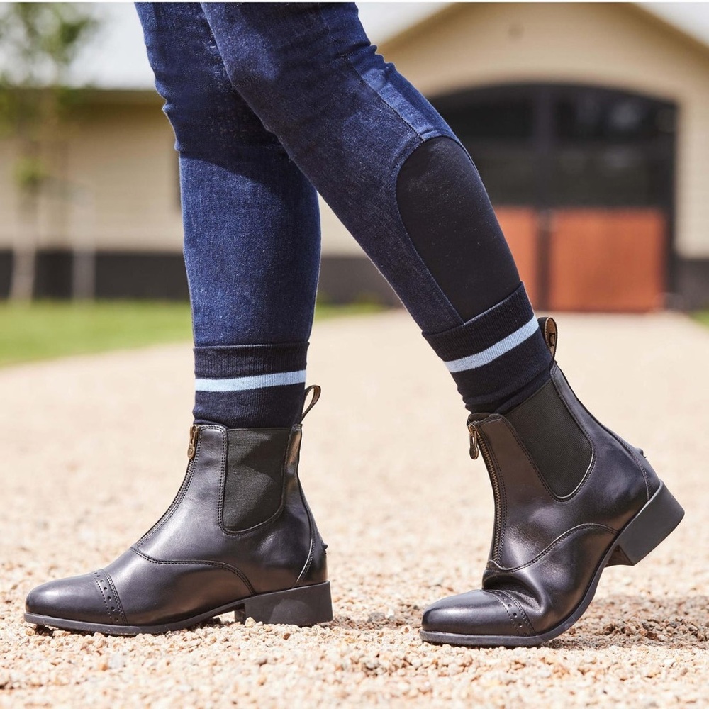 Women’s Black Chelsea Ankle Boots with Side Zip